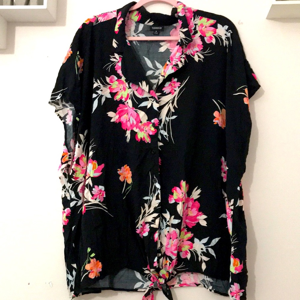 ❌SOLD❌Floral Vacation Shirt